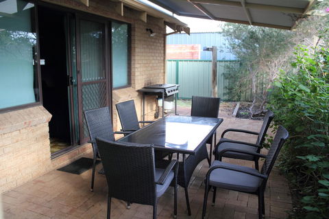 Kestrel Chalets - Accommodation Nelson Bay 11