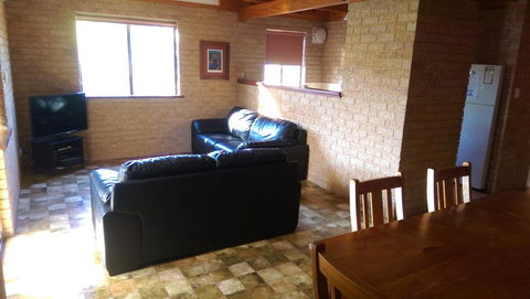 Kestrel Chalets - Accommodation Nelson Bay 1