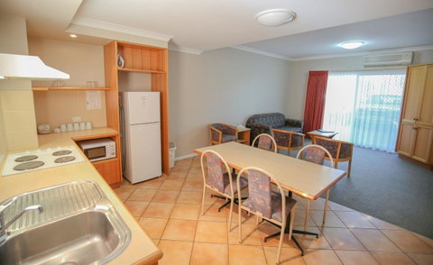 Esplanade Hotel Busselton - Accommodation Nelson Bay 14