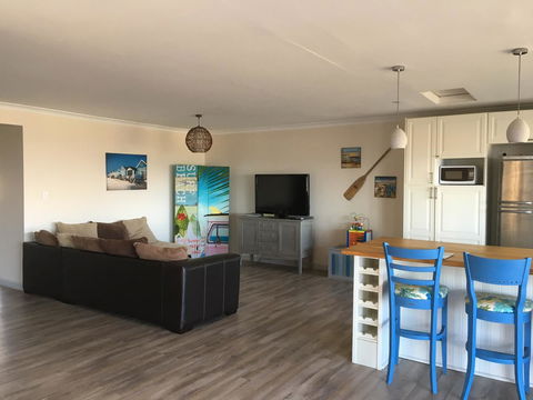 Halls Head Beach House - Accommodation Nelson Bay 5