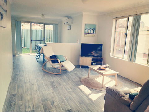 Sea-Esta - Nelsons Bay Accommodation 13