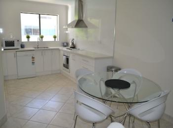 Forrest Street - Nelsons Bay Accommodation 3