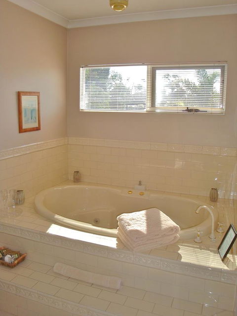 Lanterns Retreats - Accommodation Nelson Bay 20