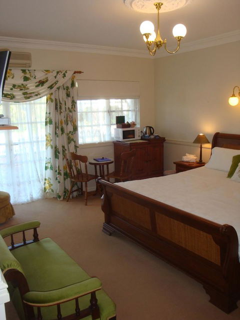 Lanterns Retreats - Accommodation Nelson Bay 17