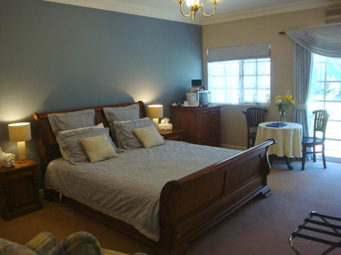 Lanterns Retreats - Accommodation Nelson Bay 13
