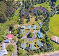 Giants Table and Cottages - Accommodation Nelson Bay