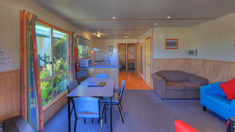 Bicheno Cabin Park - Accommodation Nelson Bay 9