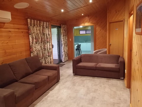 Bicheno Cabin Park - Accommodation Nelson Bay 11