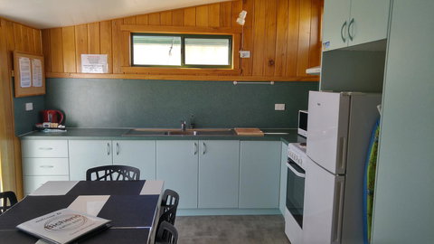 Bicheno Cabin Park - Accommodation Nelson Bay 23