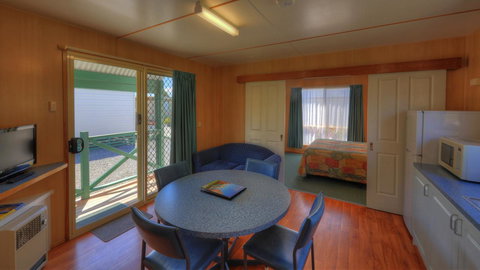 Bicheno Cabin Park - Accommodation Nelson Bay 19