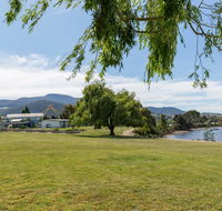 Riverfront Motel  Villas - Accommodation Nelson Bay