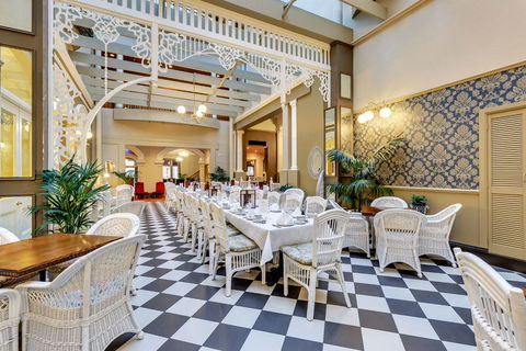 Hadley\'s Orient Hotel - Accommodation Nelson Bay 2
