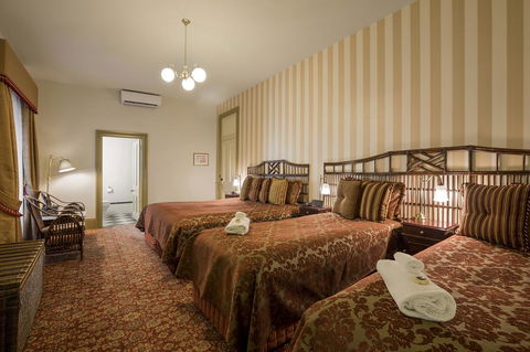 Hadley\'s Orient Hotel - Accommodation Nelson Bay 20