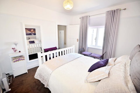 Two Up On York - Accommodation Nelson Bay 4