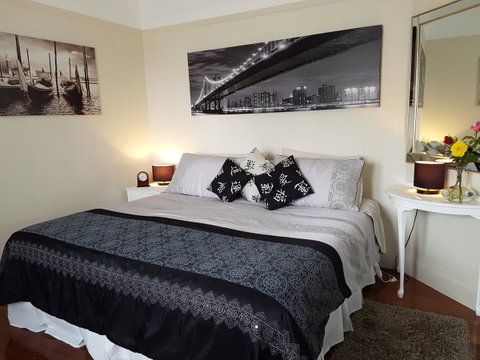 Two Up On York - Accommodation Nelson Bay 5