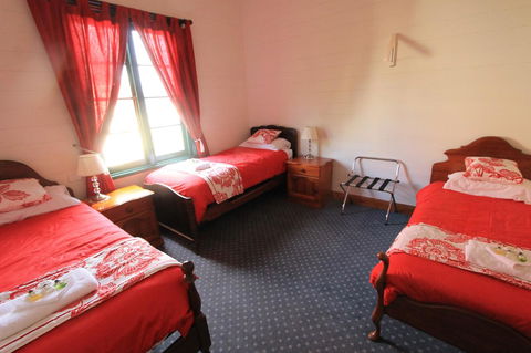 Kerrellie Cottages 2, 4 & 8 Reid Street - Accommodation Nelson Bay 34