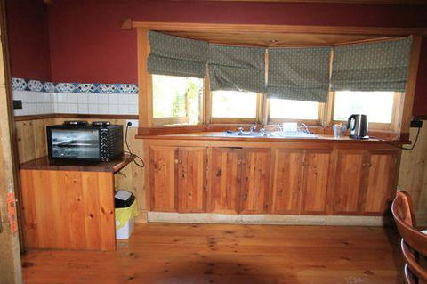 Kerrellie Cottages 2, 4 & 8 Reid Street - Accommodation Nelson Bay 14