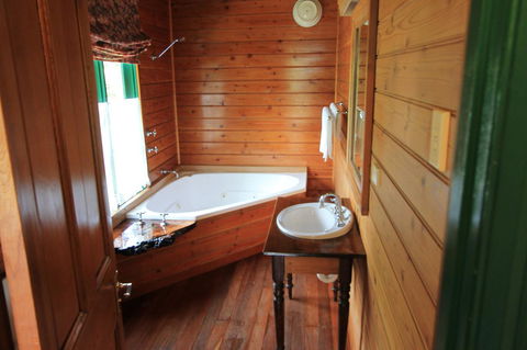 Kerrellie Cottages 2, 4 & 8 Reid Street - Accommodation Nelson Bay 17