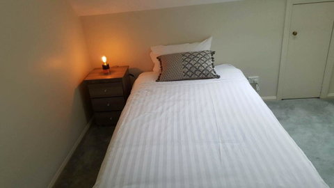 City Townhouse Walking Distance To City - Accommodation Nelson Bay 7