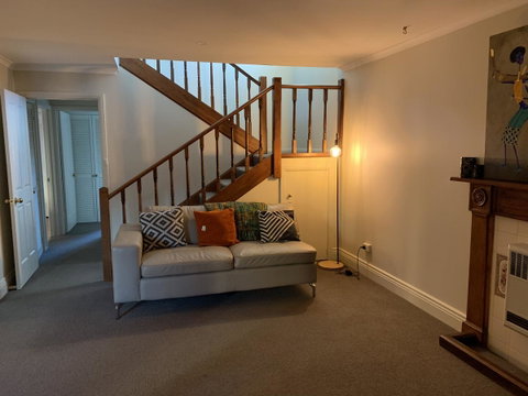 City Townhouse Walking Distance To City - Accommodation Nelson Bay 1