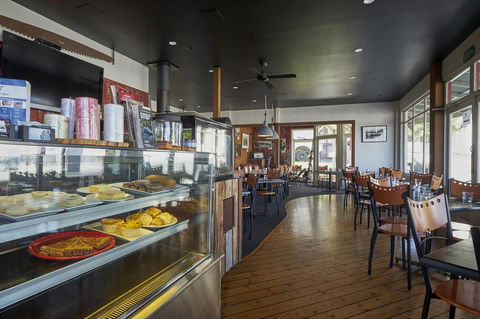 Bushman's Cafe - Accommodation Nelson Bay 2