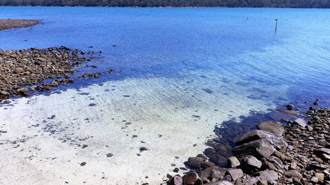 Four Seasons Waterfront Villas - Accommodation Nelson Bay 21