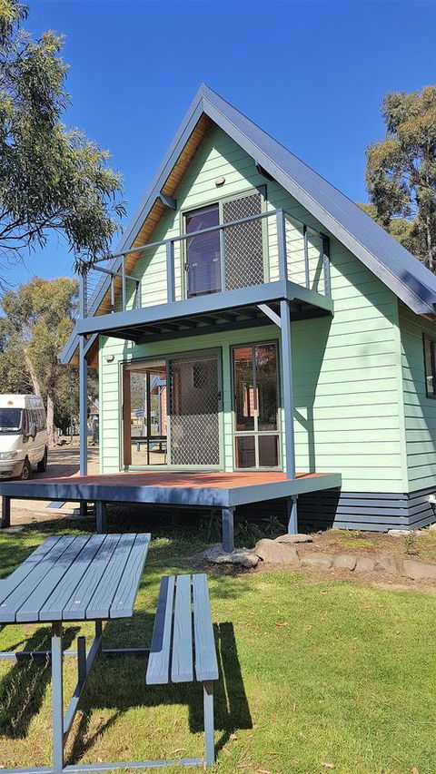 Four Seasons Waterfront Villas - Accommodation Nelson Bay 2