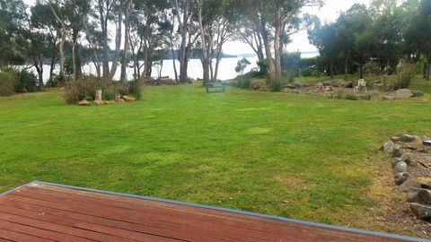 Four Seasons Waterfront Villas - Accommodation Nelson Bay 32