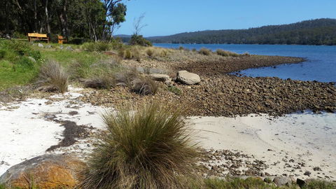 Four Seasons Waterfront Villas - Accommodation Nelson Bay 24