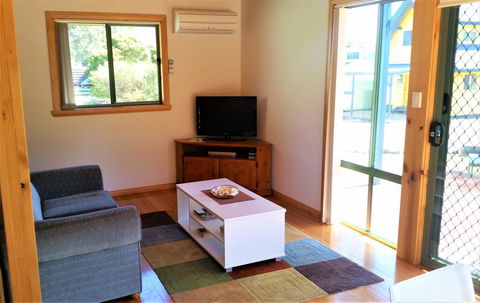 Four Seasons Waterfront Villas - Accommodation Nelson Bay 19