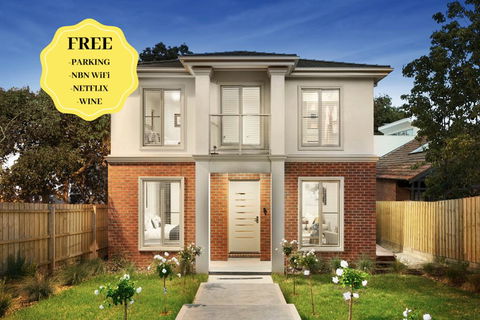 NEW Inner Melb Luxury Modern Grand Holiday House - Great Location, Wifi, Parking - Accommodation Nelson Bay 0