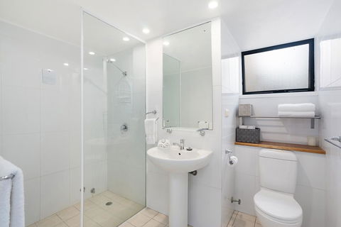 Newcastle Short Stay Apartments - Flagstaff Apartment - Accommodation Nelson Bay 3