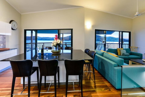 NEWLY BEAUTFULLY RENOVATED 16 The Casuarina - 3 Bedroom House With 180 Degree Ocean Views - Accommodation Nelson Bay 1