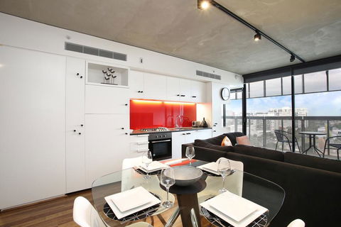 NGV Art Centre Retreat - StayCentral - Accommodation Nelson Bay 1