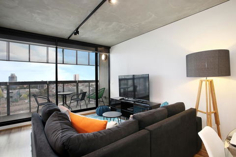 NGV Art Centre Retreat - StayCentral - Accommodation Nelson Bay 2