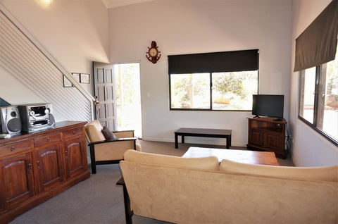 Ningaloo Breeze Villa 10 - 3 Bedroom Fully Self-Contained Disabled-Friendly Accommodation - Accommodation Nelson Bay 3