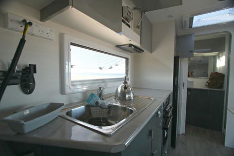 Ningaloo Glamping (caravan Rental Along The Ningaloo Coast) - Accommodation Nelson Bay 3