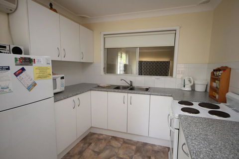 NORTH HAVEN SEA BREEZE - 9 David Campbell St , North Haven - Accommodation Nelson Bay 0