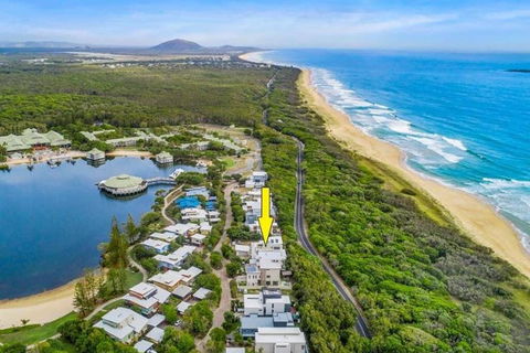 NORTHSHOR- ULTIMATE BEACH HOUSE - Accommodation Nelson Bay 0