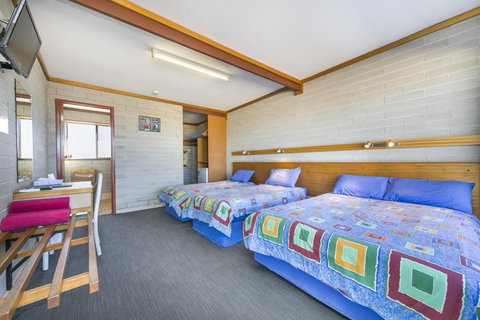 Nullarbor Roadhouse - Accommodation Nelson Bay 1