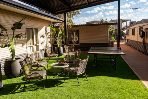 Oasis Newman - Nelsons Bay Accommodation 3
