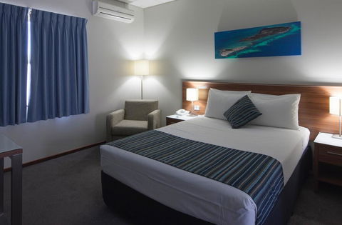 Ocean Centre Hotel - Nelsons Bay Accommodation 3