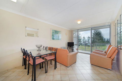 Ocean Court 8 13 Lord Street - Accommodation Nelson Bay 2