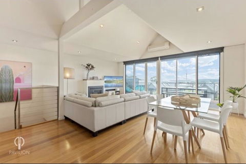 Ocean Grove House With Fantastic Ocean Views - Accommodation Nelson Bay 3