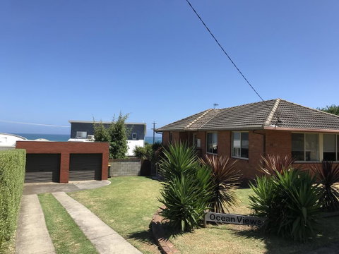 OCEAN VIEWS - Accommodation Nelson Bay 0