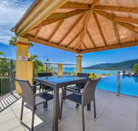 Ocean Views Galore - Airlie Beach - Accommodation Nelson Bay