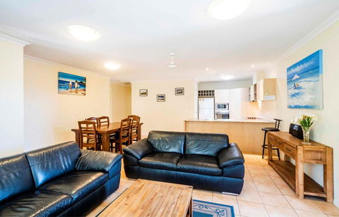 Oceania 11 - Accommodation Nelson Bay 1