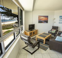 Oceanside Resort - Absolute Beachfront Apartments - Accommodation Nelson Bay