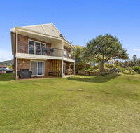 On the Beach at Hastings Point - Accommodation Nelson Bay