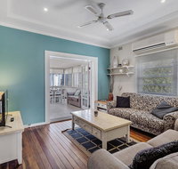Oscars Pet Friendly Beach House 14 Tomaree Road - Accommodation Nelson Bay